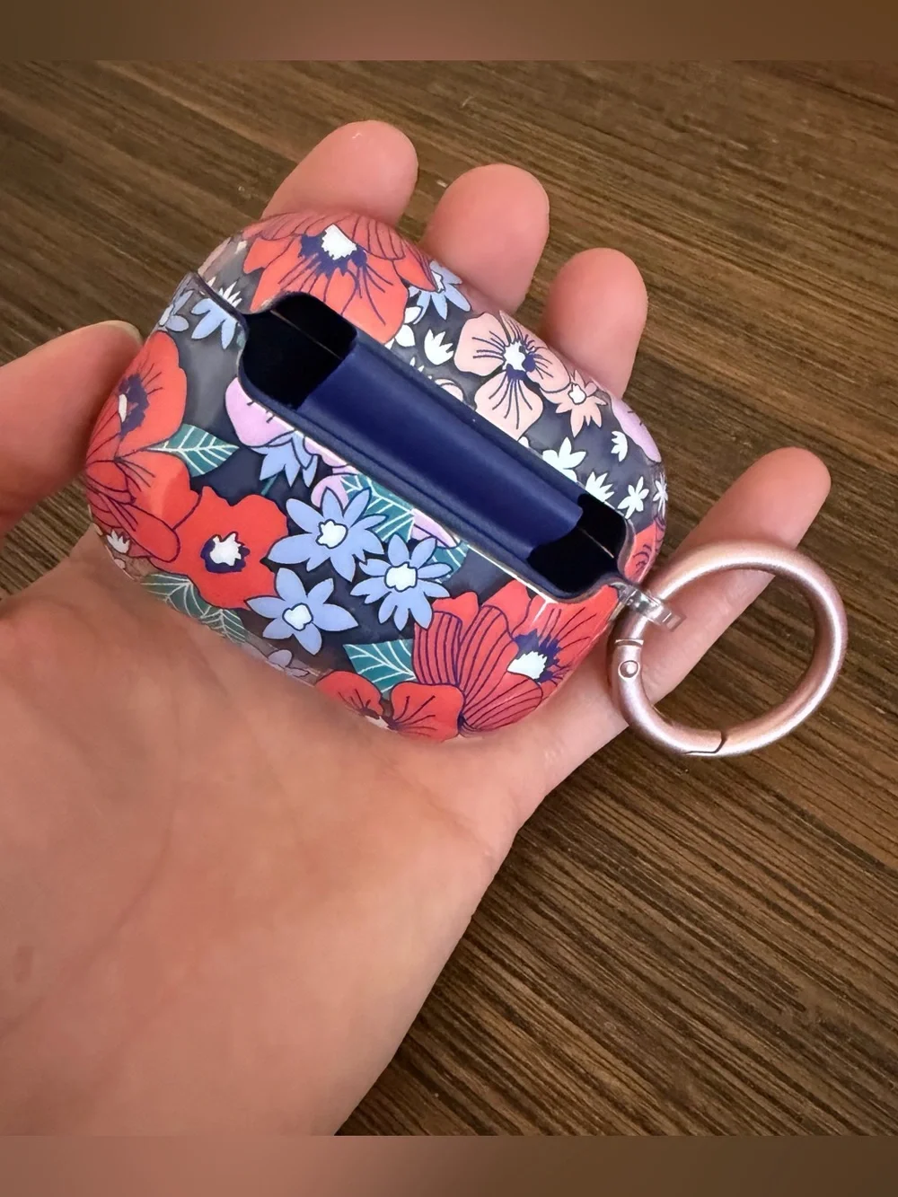 NWT AirPods Pro Gen 3 floral poppy case with carabiner hard shell & silicone
